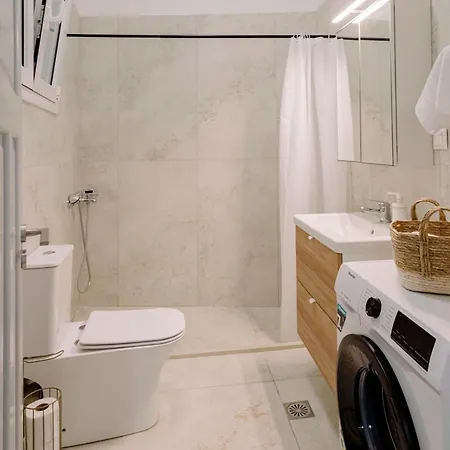 Rikas Apartment